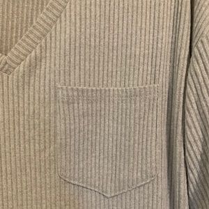 •4/$18• a.n.a 3/4 length sleeve top